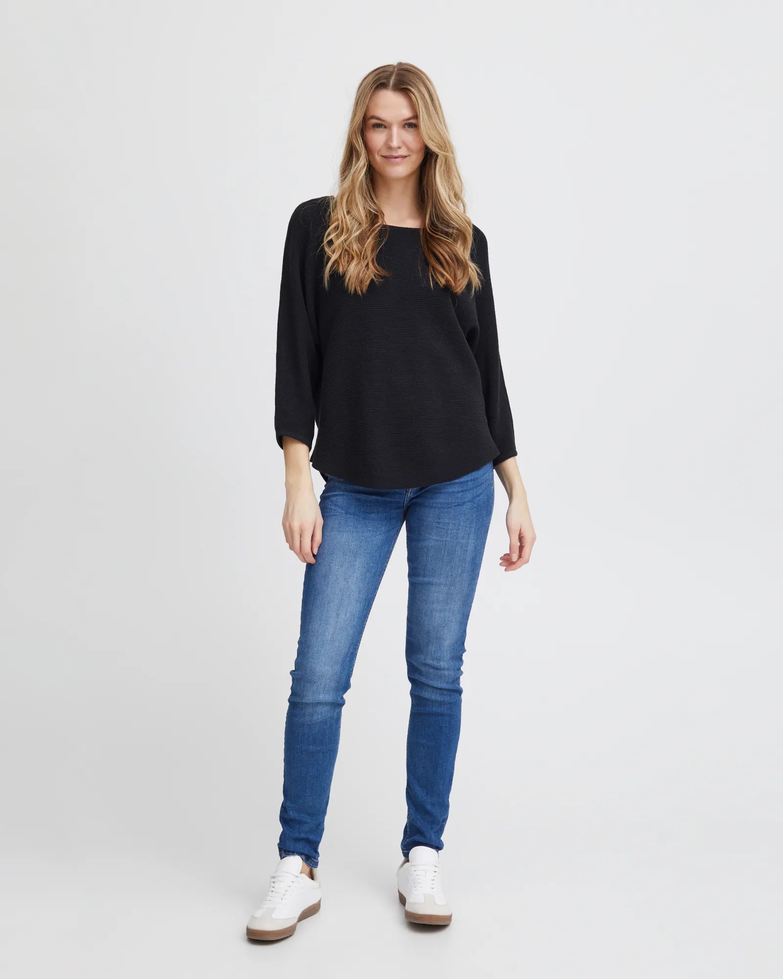 Sinja Jumper - Black