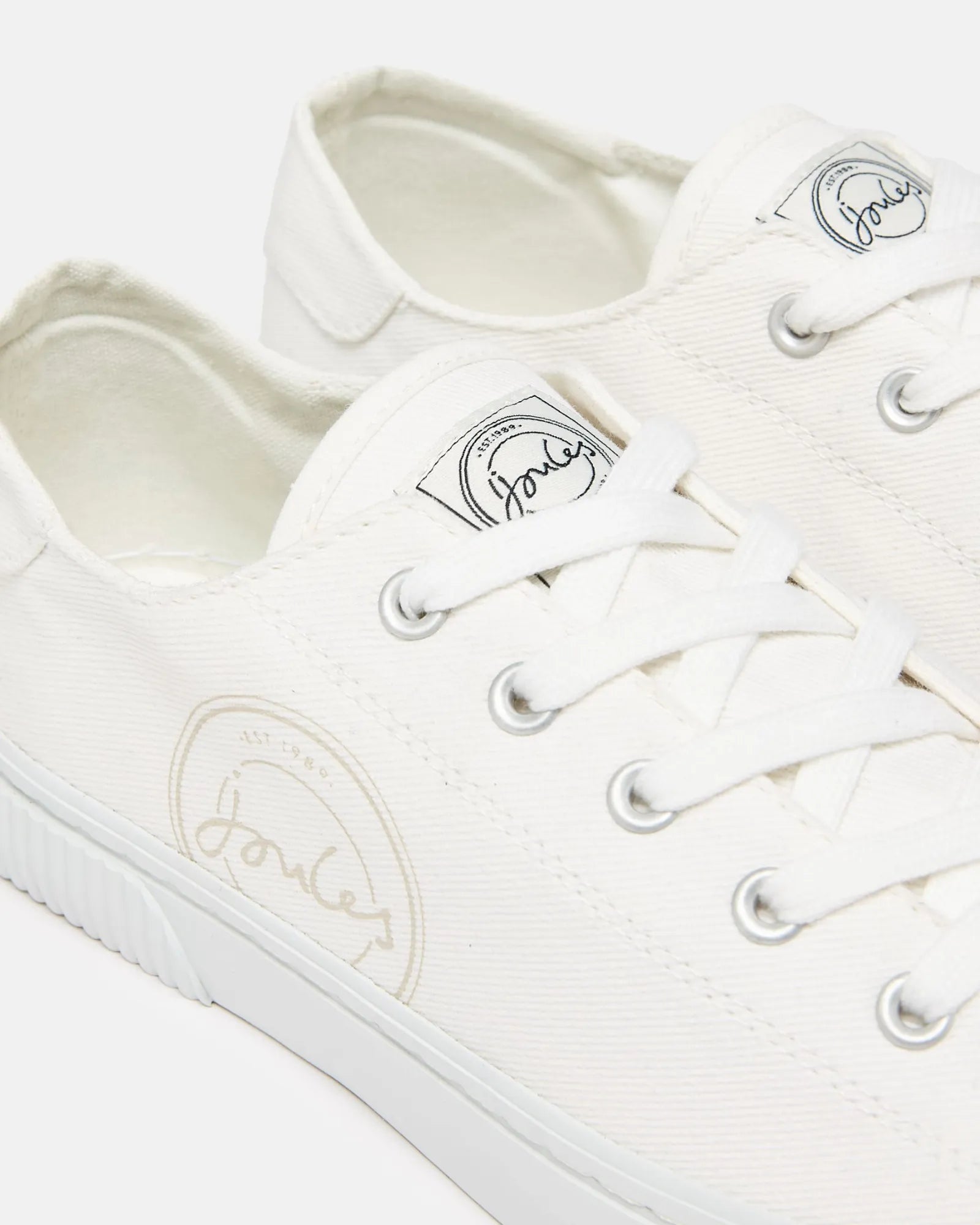 Coast Pumps - White